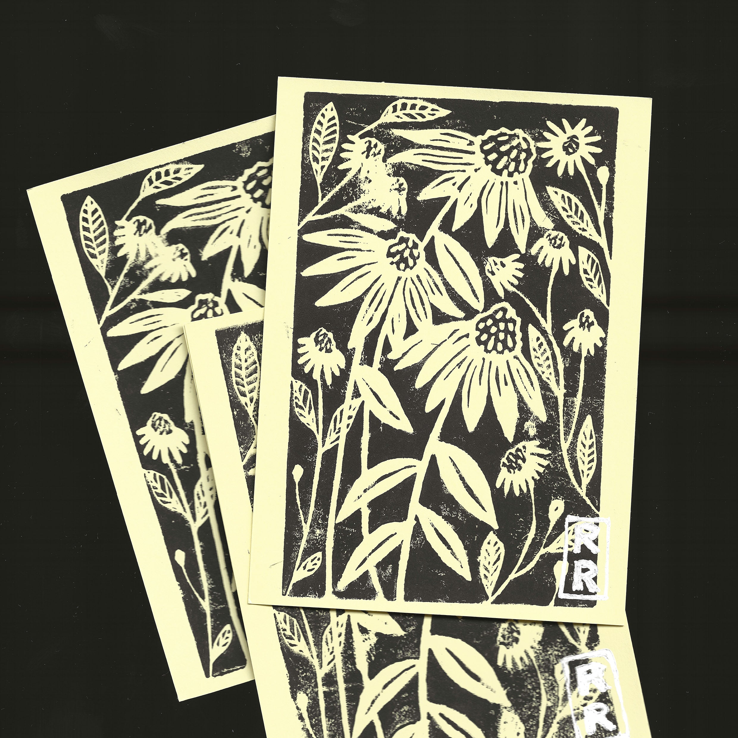 illustration marguerite imprimé en noir sur fond jaune