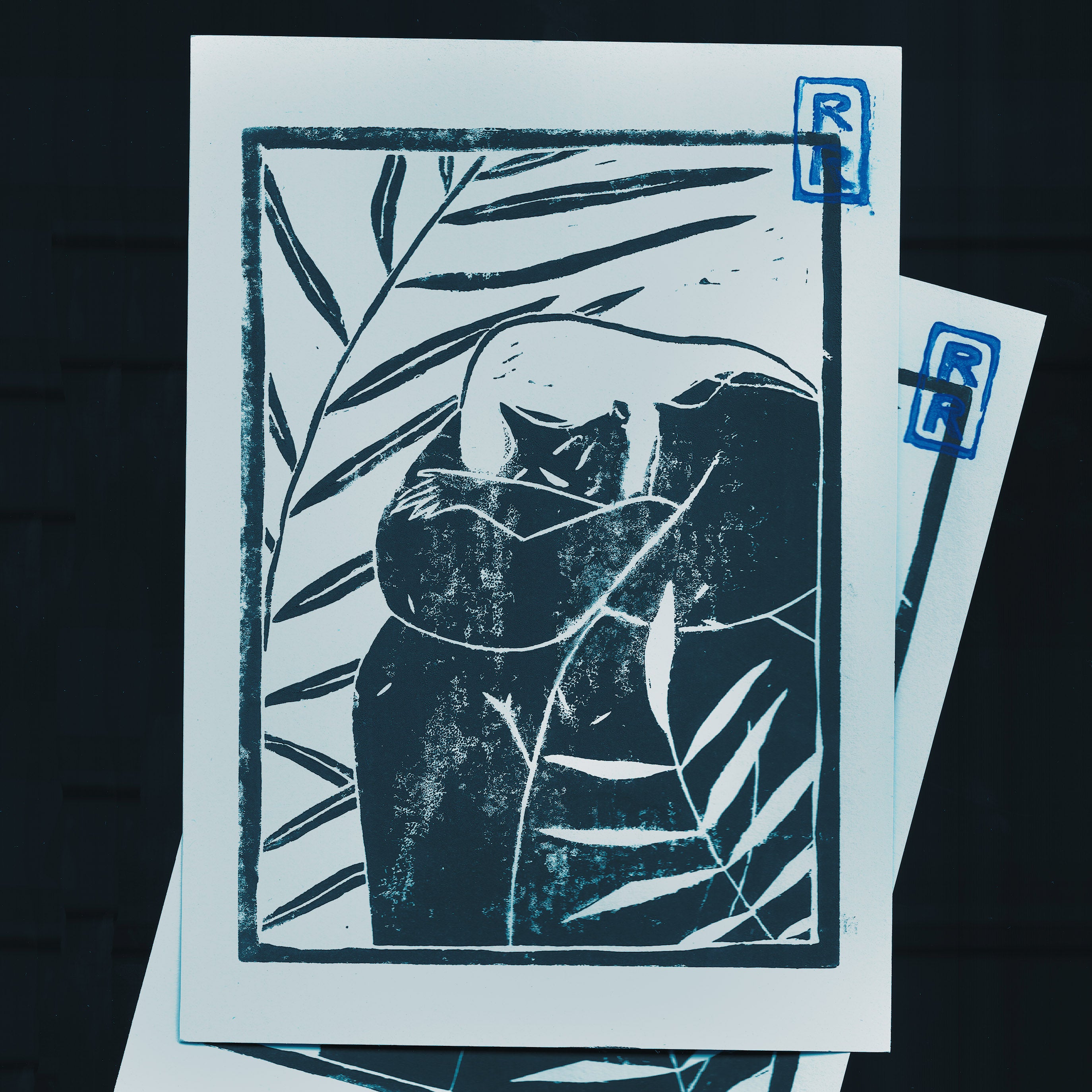 illustration sérénité imprimé en noir sur fond bleu